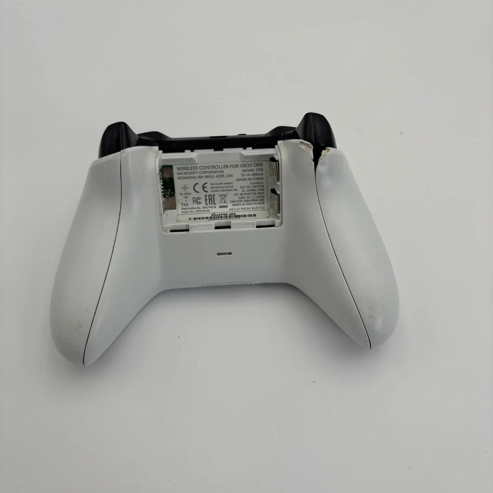 Microsoft Xbox One Controller Model 1708 White Sticky LT Split For Parts/Repair